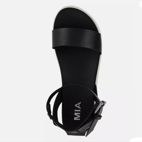 ⭐️40% Off⭐️ MIA Ellen Sandals in Black - Picture 4 of 9